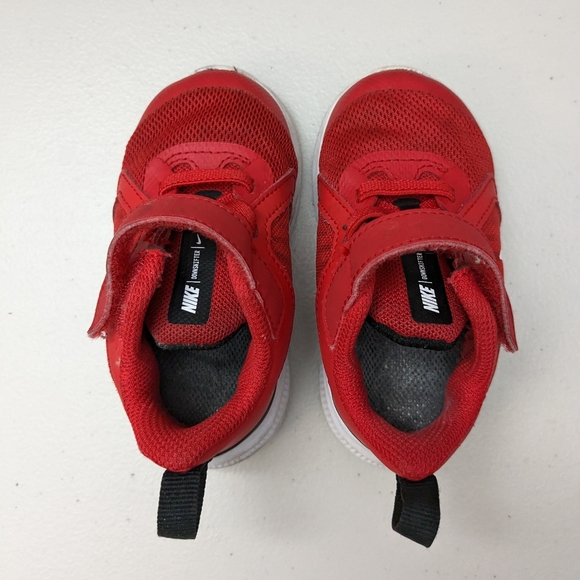 Little Boys fire engine red Nike hook & loop (Velcro)sneakers. SZ 4C.DOWNSHIFTER - Picture 9 of 10